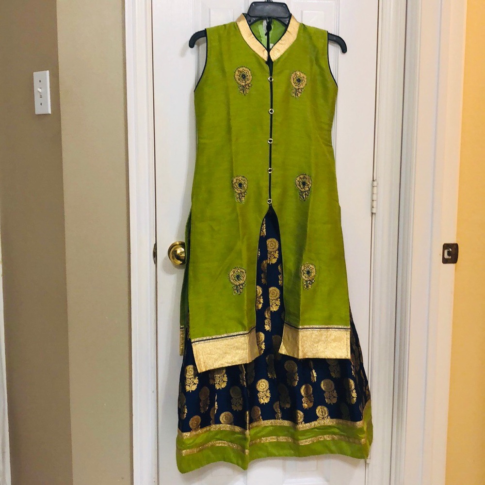 Mastani style Lehnga with Long Top and dupatta